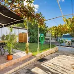 Bella Sofia 80 M From The Sea *