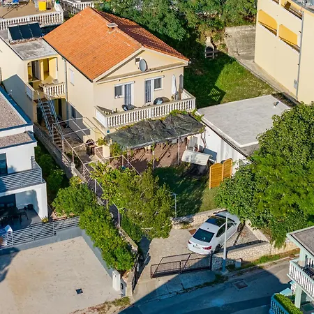 Bella Sofia 80 M From The Sea Rtina