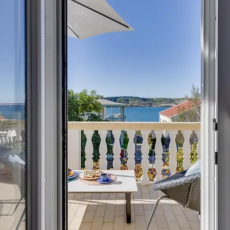 Bella Sofia 80 M From The Sea *
