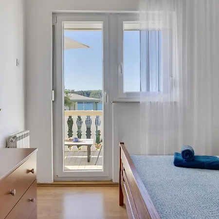 Bella Sofia 80 M From The Sea *