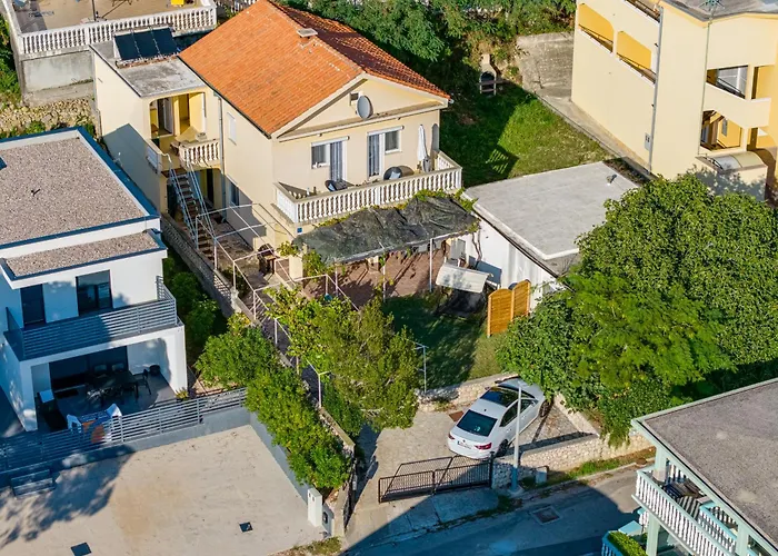 Bella Sofia 80 M From The Sea Rtina