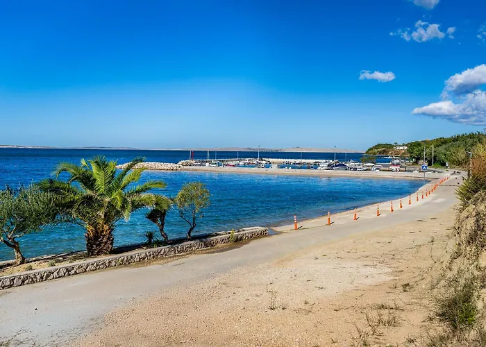 Bella Sofia 80 M From The Sea *