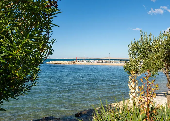 Bella Sofia 80 M From The Sea *