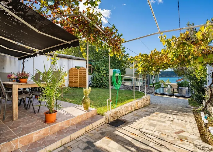 Bella Sofia 80 M From The Sea *