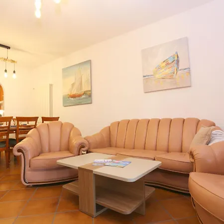 Nyaraló Bella Sofia 80 M From The Sea *