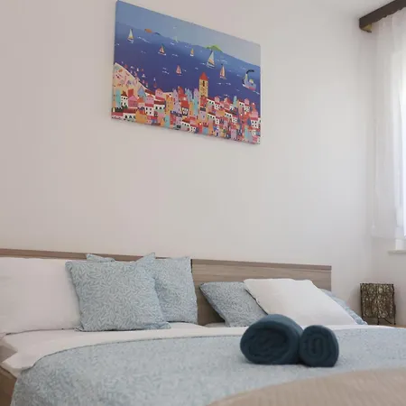 Bella Sofia 80 M From The Sea Rtina